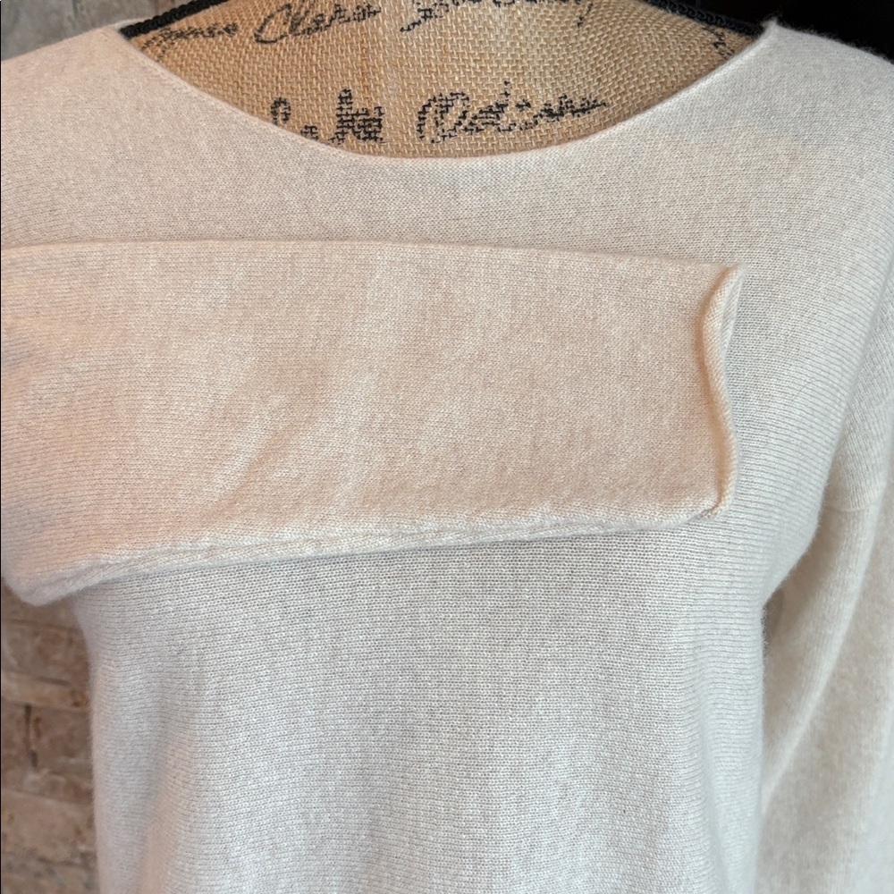 tyler boe 100% cashmere layered fringe sweater tunic in a pearl beige color - Picture 6 of 16